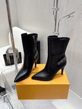 China Replica LV Women Shoes 154usd Only